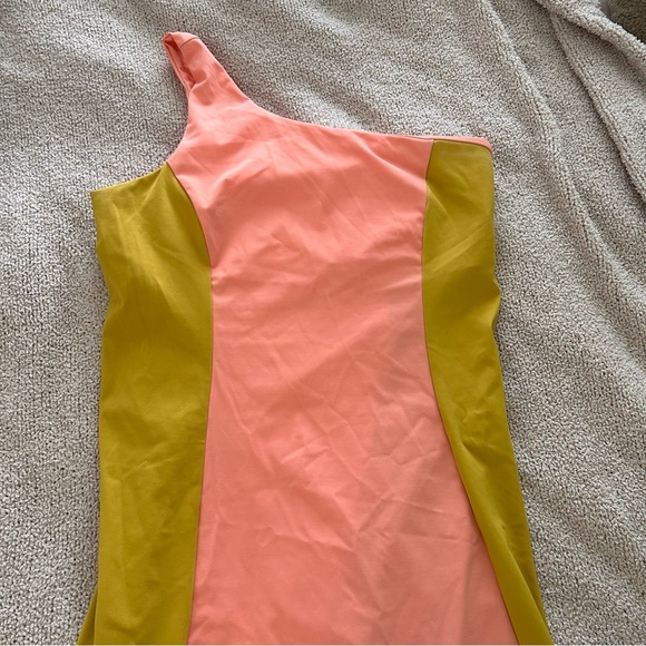 Outdoor Voices Pink Yellow One shoulder Athletic Asymmetrical Dress - Picture 2 of 5